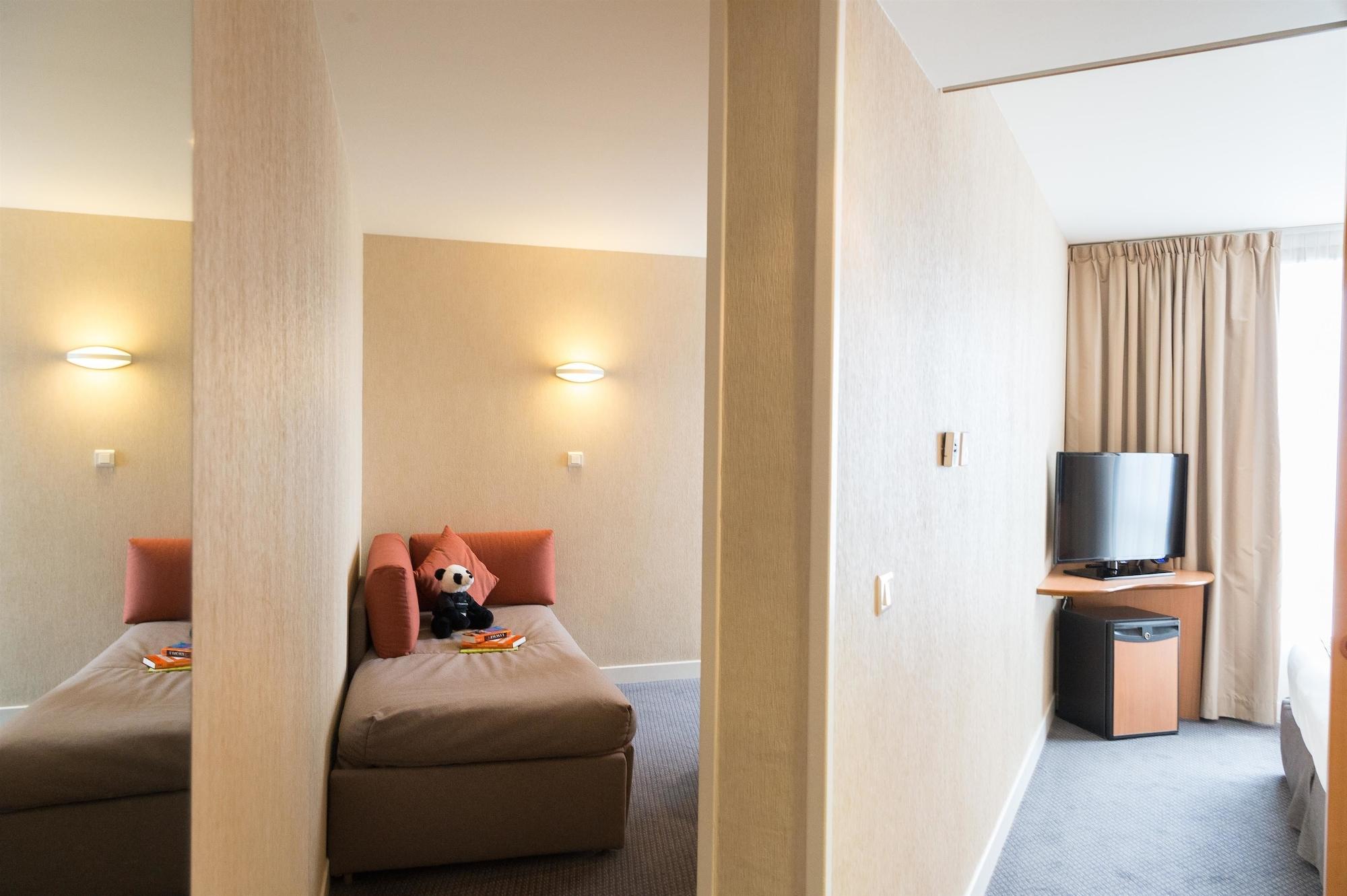 Western Paris Saclay