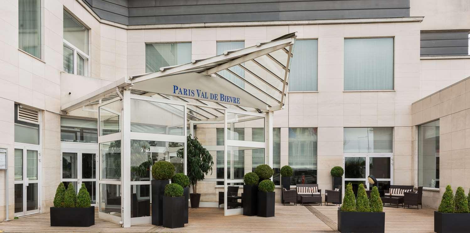 Western Paris 4*