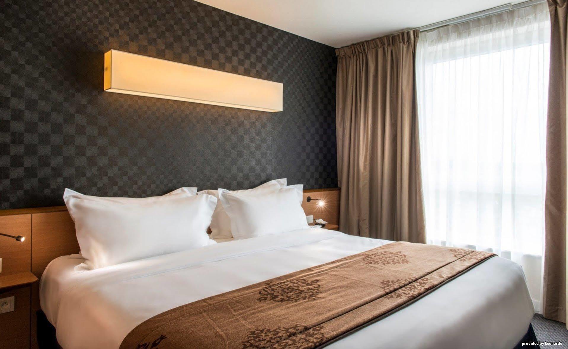 Western Paris Hotel
