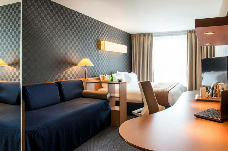 Western Paris Hotel 4*